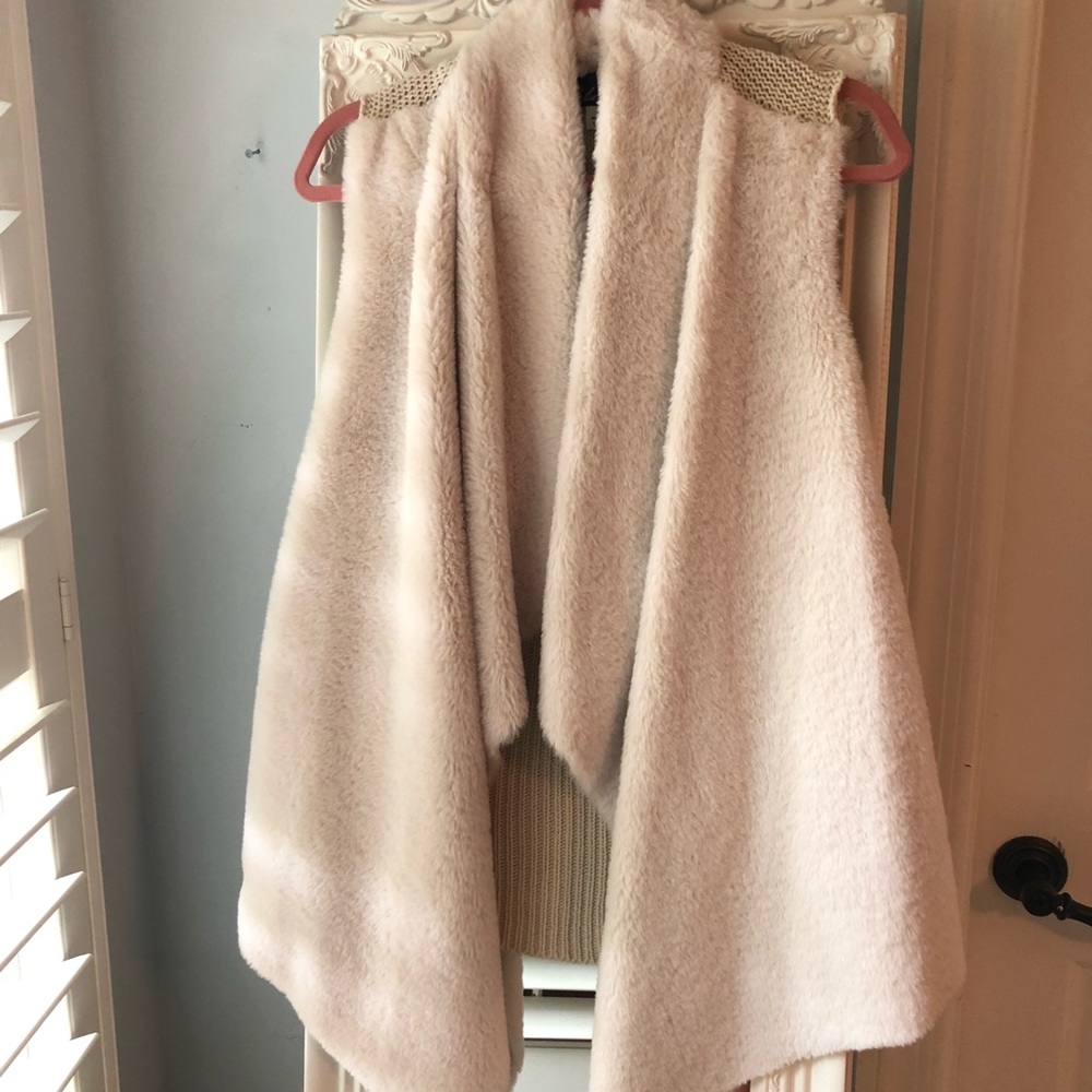Fur vest